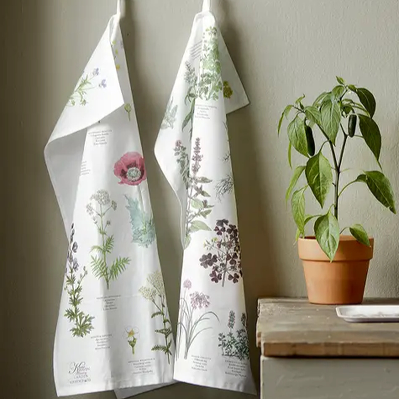 Geschirrtuch | Klostergarten | designt in Dänemark - hergestellt in UK | von Koustrup & Co.